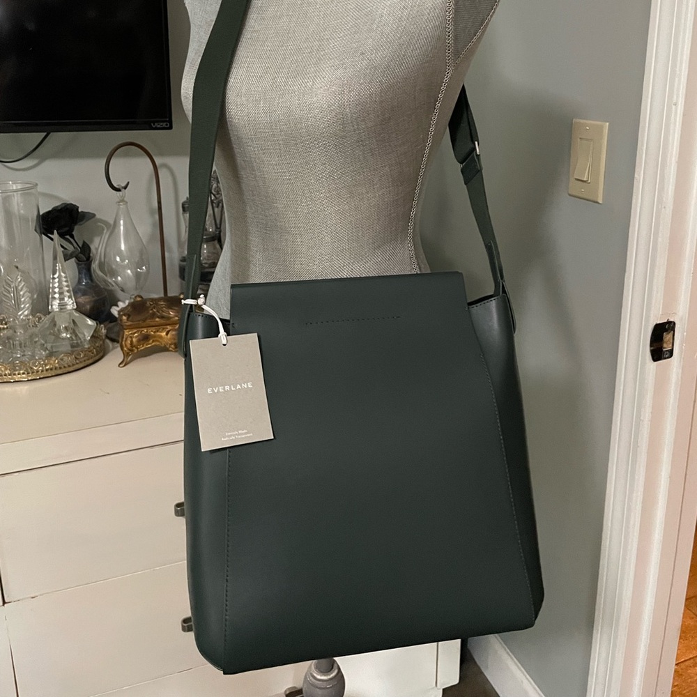 Everlane Crossbody made in Italy